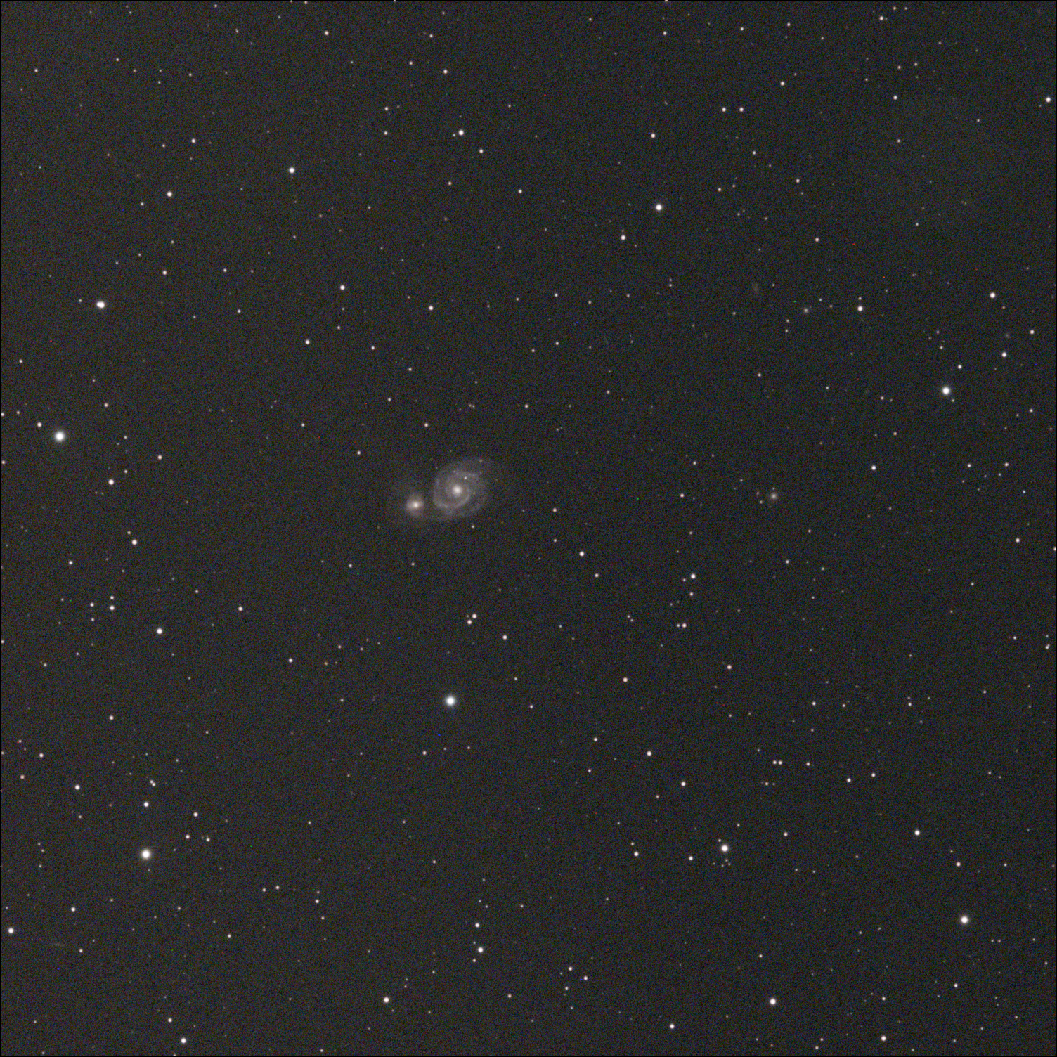 一年前用60ed(F=360mm)拍摄的M51。RGB Bin2 60s * 15，共计0.25小时曝光